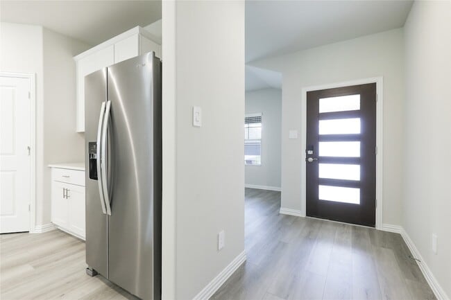 Building Photo - 3406 Pat Mayse Dr