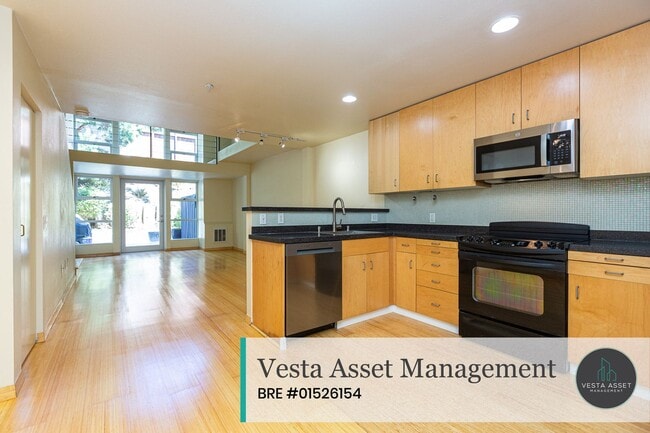 Foto del edificio - Lower Pacific Heights: Spacious 2-Level  L...