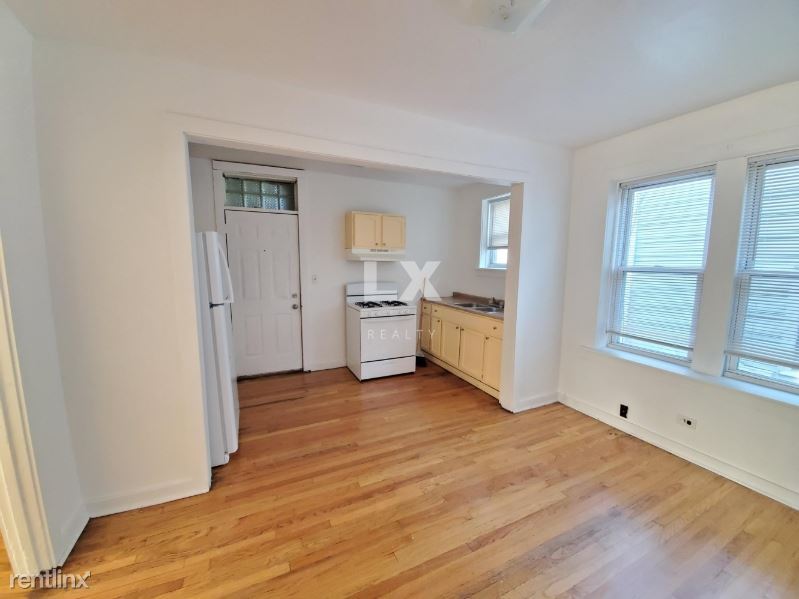 Primary Photo - 2 br, 1 bath Apartment - 2048 N Kostner Ave