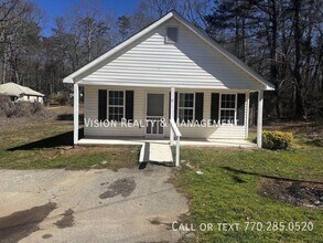 Building Photo - 55 Knob Cir