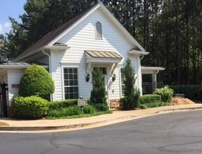 Building Photo - 2400 Cumberland Pkwy SE
