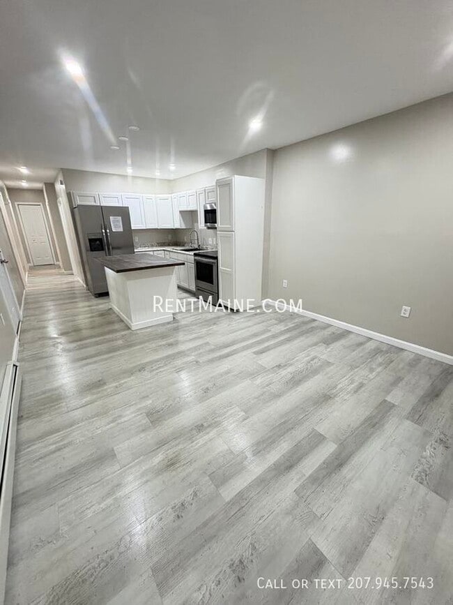 Building Photo - 46 Bradbury St