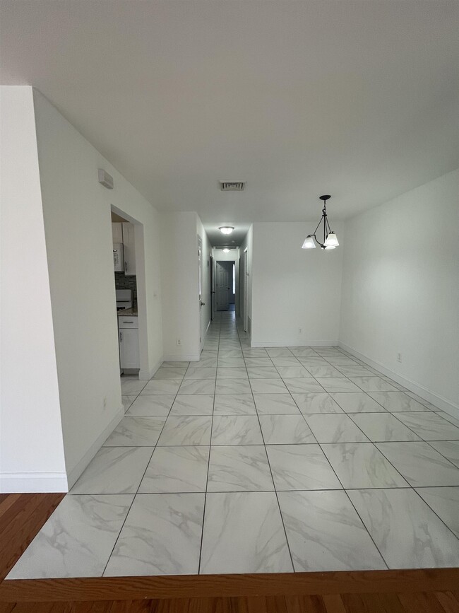 Foto del edificio - 734 Garfield Ave