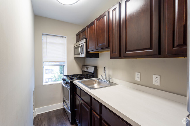 Kitchen - Amherst Park Apartments