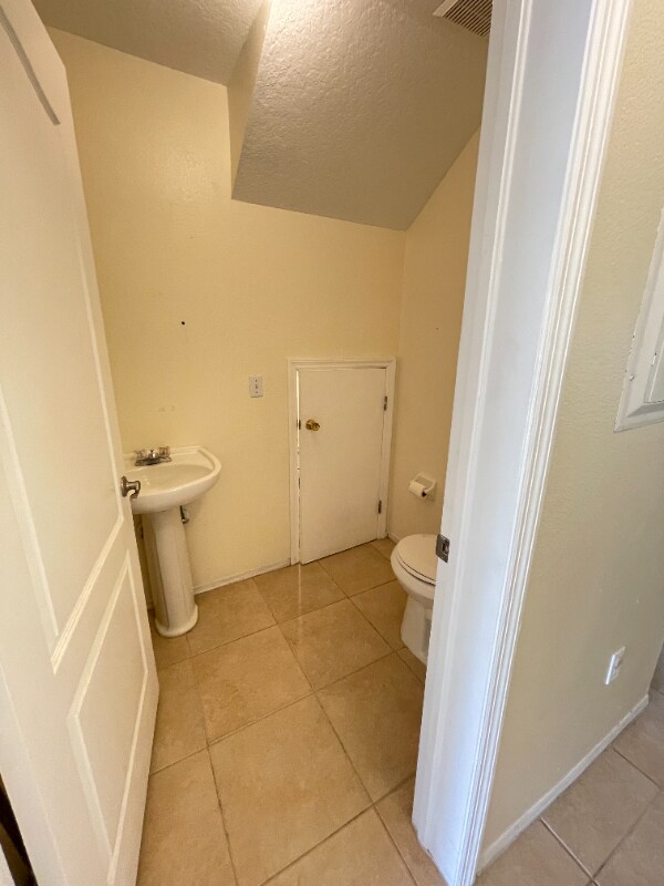 Building Photo - 1730 Fluorshire Dr