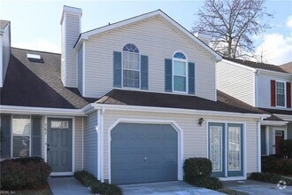 Building Photo - 707 Aylesbury Dr