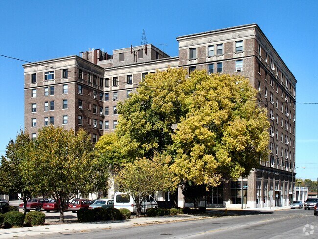 Vista hacia el norte en Federal Avenue - The Manor
