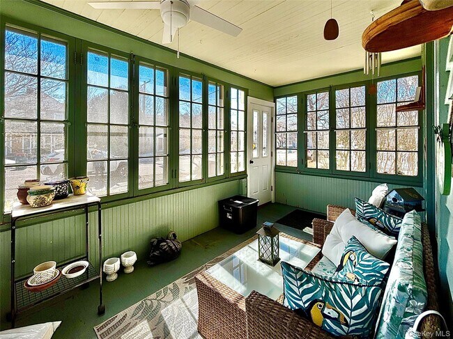 Foto del edificio - 9 Parker Ave