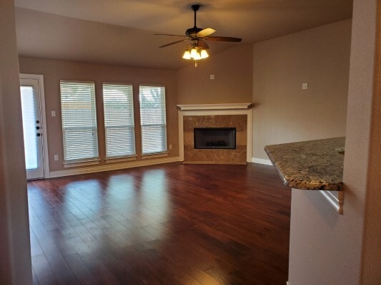 Building Photo - 15233 Capstan St