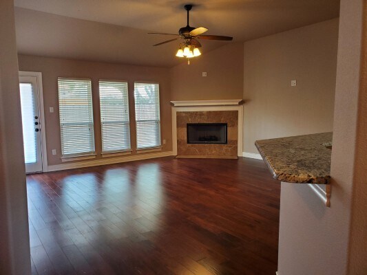 Foto del edificio - 15233 Capstan St