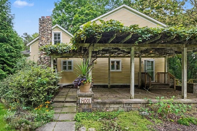 Photo - 14001 Riker Rd (Chelsea, MI) House