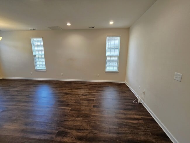 Building Photo - 309 Christiane Way