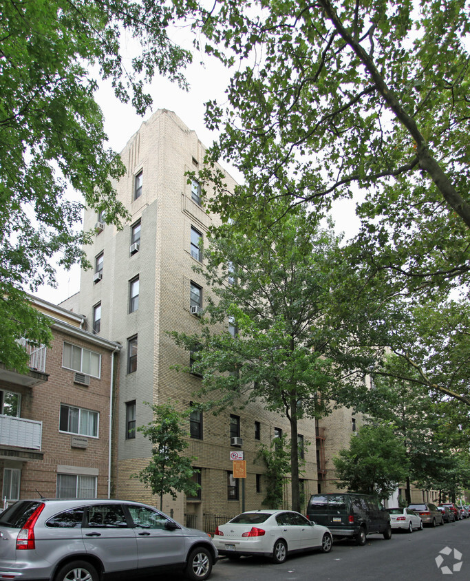 Building Photo - 1599 W 10th St