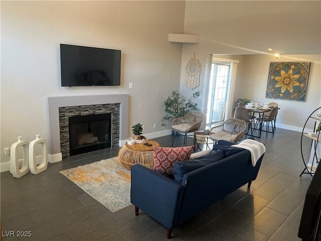 Foto del edificio - 8476 Sewards Bluff Ave