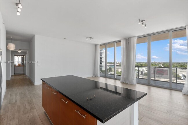Foto del edificio - 3470 E Coast Ave
