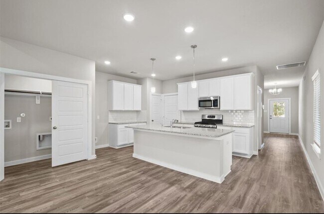 Building Photo - 21619 Coral Mist Dr