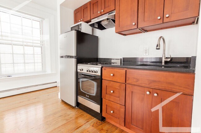 Foto del edificio - Bright & Spacious Studio – Beacon Hill -$2...