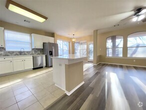 Building Photo - 2219 Speidel Dr
