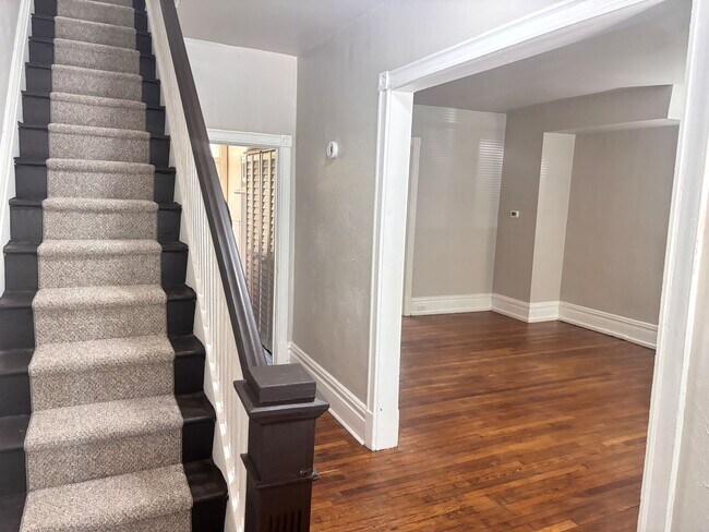 Foto del edificio - 4 Bedroom, 2 Full Baths Harrisburg House f...
