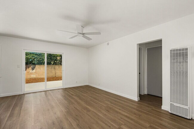 Foto del edificio - "Charming 3-Bedroom Haven in the Heart of Santa Ana – Your Perfect Retreat Awaits!"