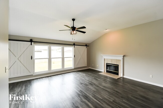 Building Photo - 1845 Northglen Cir