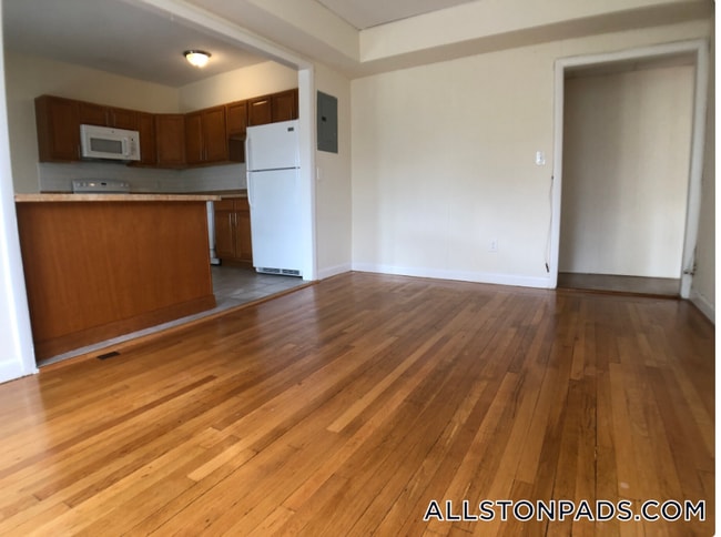 Foto del edificio - 1135 Commonwealth Ave