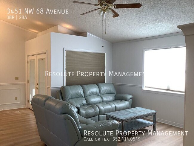 Building Photo - **JUST REDUCED** 2 Acre, Fenced in Yard
