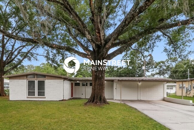 Building Photo - 827 E River Dr
