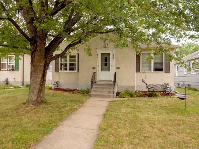 Building Photo - 4541 Minnehaha Ave