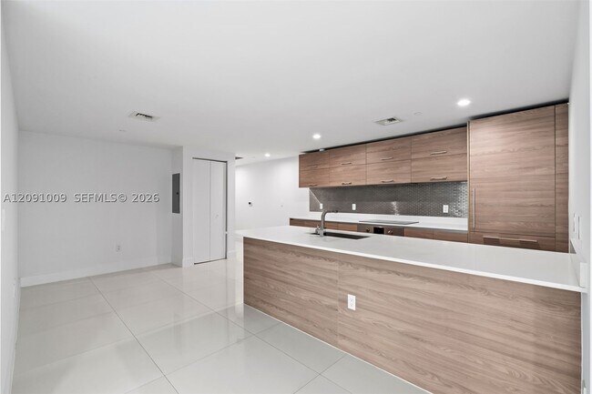 Foto del edificio - 1300 S Miami Ave