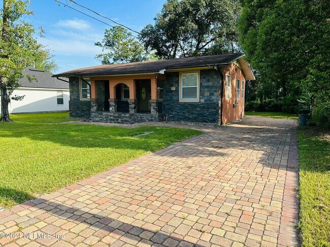 Building Photo - 5305 Bedford Rd