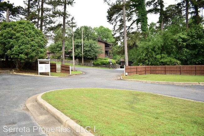 Building Photo - 119 Lakeshore Dr