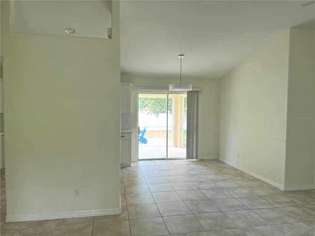 Foto del edificio - 2349 Honey Ln