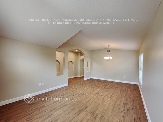 Building Photo - 1440 Baythorn Dr