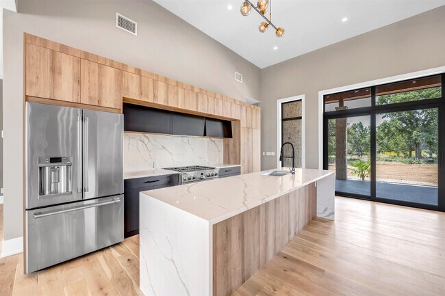 Foto del edificio - 325 Spicewood Trails Dr