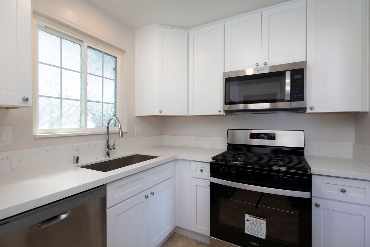 Foto principal - 7453-7455 Fulton St