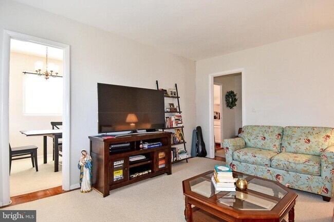 Foto del edificio - 3122 Ravensworth Pl