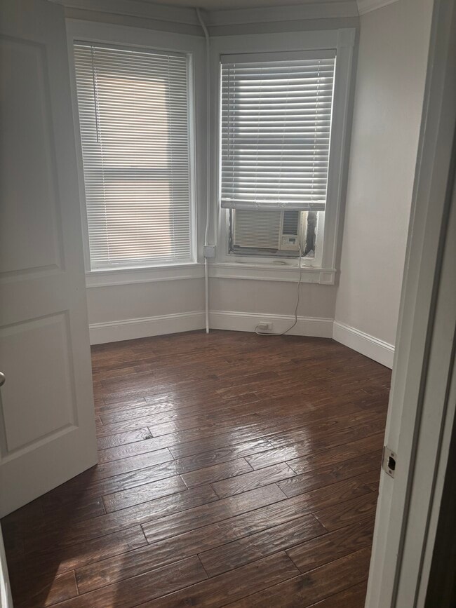 Foto del edificio - 91 Westland Ave