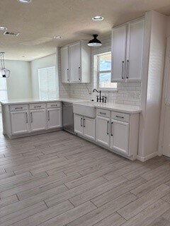 Foto del edificio - 15807 Little Miss Creek Dr