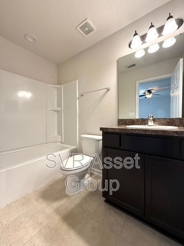 Foto del edificio - 5860 Harris Ave