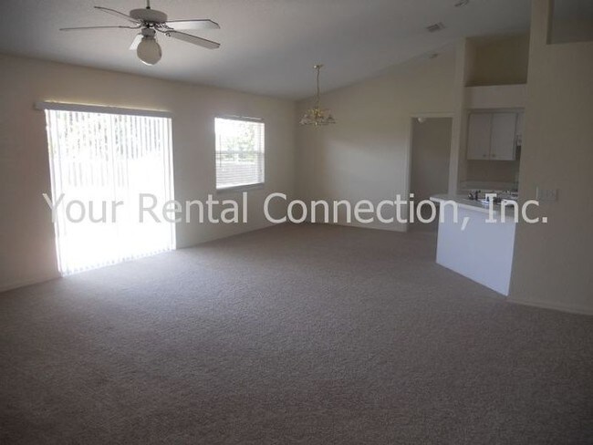 Foto del edificio - 5920 Hillside Heights Dr