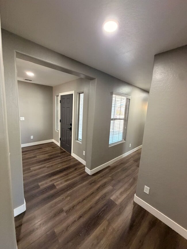 Building Photo - 25517 W Forest Grove Ave