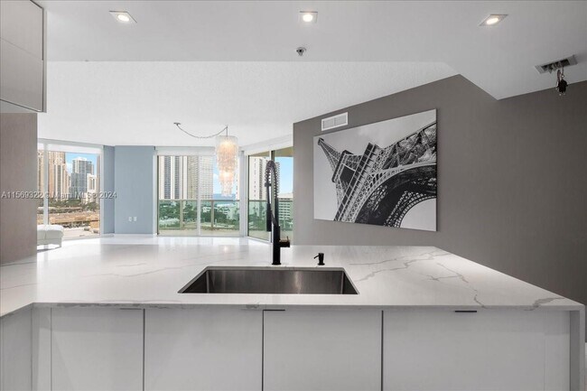 Building Photo - 200 Sunny Isles Blvd
