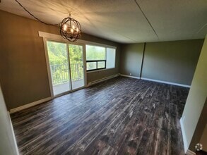 Building Photo - 155 Mystery Lake Dr
