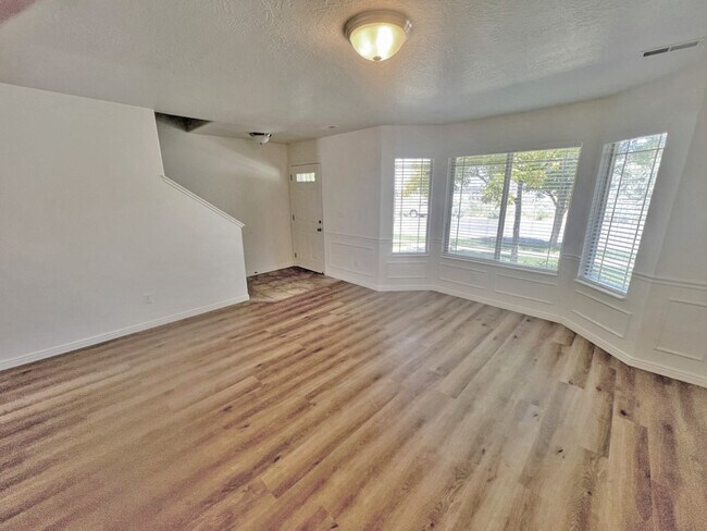 Foto del edificio - 1228 E 800 N
