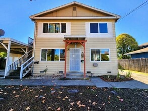 Building Photo - 4440 Yukon Dr