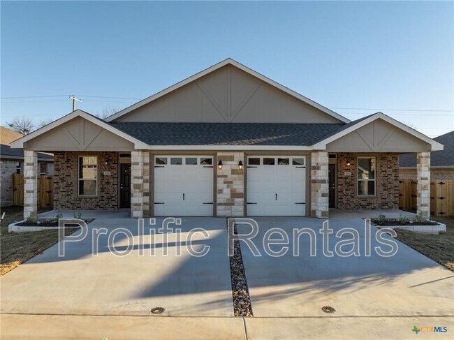 Building Photo - 5116 Rose Gdn Lp