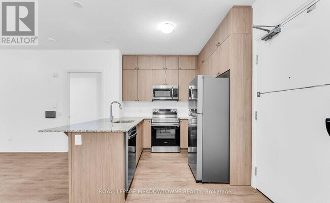 Photo du bâtiment - 460 Gordon Krantz Ave