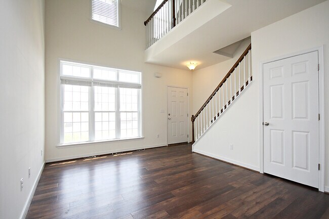 Foto del edificio - Dog-Friendly Old Trail Townhome
