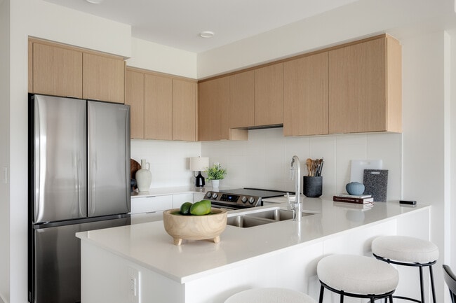 Building Photo - Vantage Apartments at Royal Bay